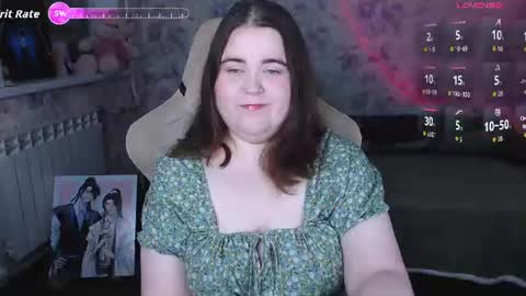 Snapshot of estelle_hicks chatting on 07-15-26, 07:30 estelle_hicks online show from 07-15-26, 07:30