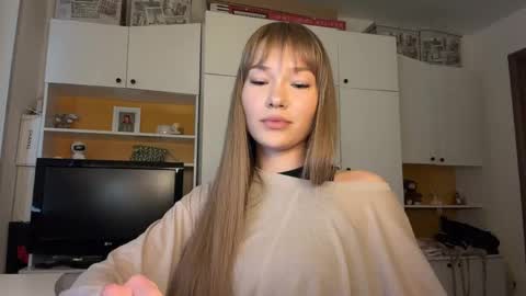 estellezdebski online show from 05-30-26, 11:51