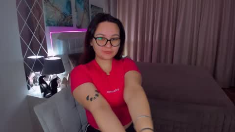 Snapshot of esterkiss chatting on 01-24-25, 06:03 Odelia online show from 01-24-25, 06:03