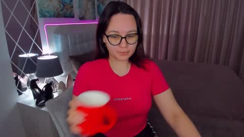 Snapshot of esterkiss chatting on 01-24-25, 09:06 Odelia online show from 01-24-25, 09:06