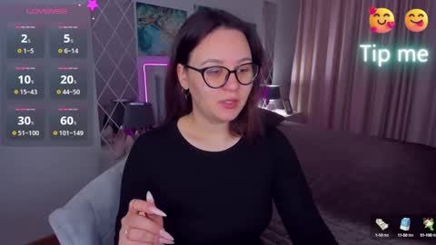 Snapshot of esterkiss chatting on 02-08-25, 05:51 Odelia online show from 02-08-25, 05:51