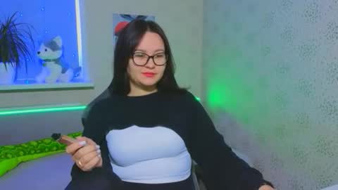 Snapshot of esterplayful chatting on 12-14-25, 07:14 EsterPlayful online show from 12-14-25, 07:14
