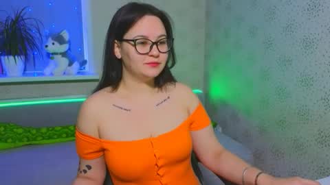Snapshot of esterplayful chatting on 12-16-25, 10:09 EsterPlayful online show from 12-16-25, 10:09
