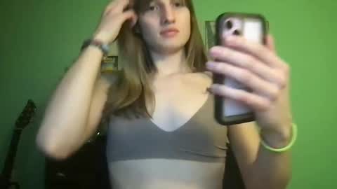 Esther Grey online show from 01-25-25, 02:15