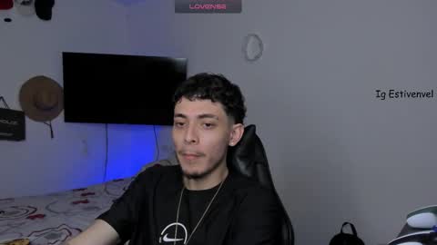 Snapshot of estivenvel chatting on 10-20-25, 05:57 estivenvel online show from 10-20-25, 05:57