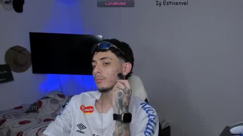 Snapshot of estivenvel chatting on 11-11-25, 06:30 estivenvel online show from 11-11-25, 06:30