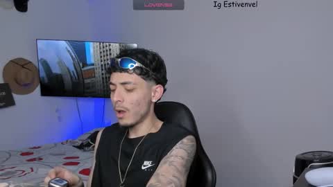 Snapshot of estivenvel chatting on 11-12-25, 05:13 estivenvel online show from 11-12-25, 05:13