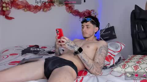 Snapshot of estivenvel chatting on 11-26-25, 07:04 estivenvel online show from 11-26-25, 07:04