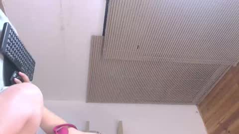 Estrella online show from 01-09-26, 03:20