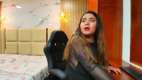 Sofia Rodriguez online show from 04-12-26, 09:58