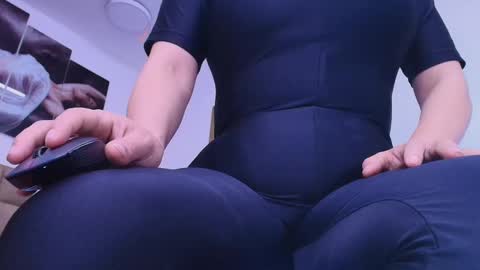 Snapshot of estrella_hanks_ chatting on 02-24-25, 11:54 Estrella online show from 02-24-25, 11:54