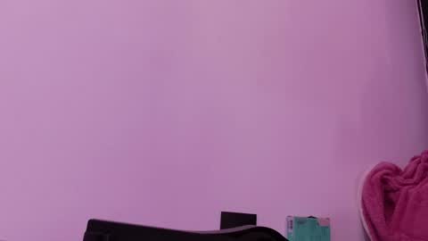 Snapshot of estrella_hanks_ chatting on 04-30-26, 12:00 Estrella online show from 04-30-26, 12:00