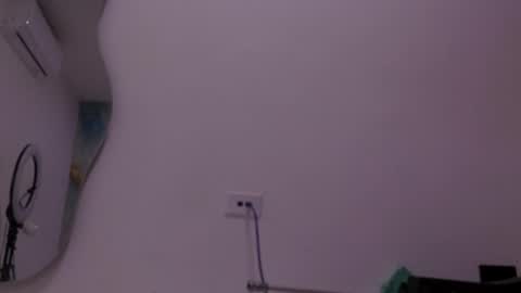 Snapshot of estrella_hanks_ chatting on 05-05-26, 11:51 Estrella online show from 05-05-26, 11:51