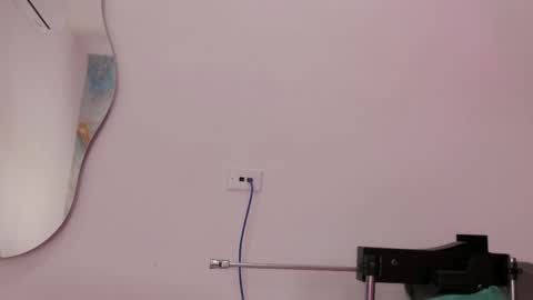 Snapshot of estrella_hanks_ chatting on 05-09-26, 11:59 Estrella online show from 05-09-26, 11:59