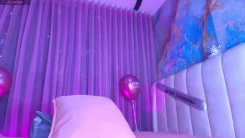 Snapshot of estrella_hanks_ chatting on 06-01-26, 11:56 Estrella online show from 06-01-26, 11:56