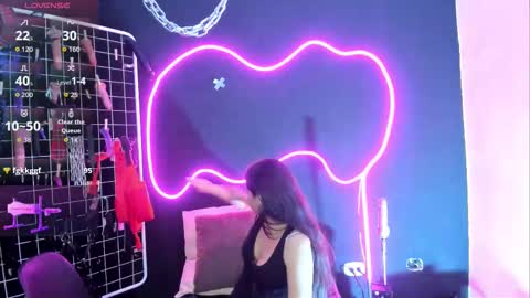 Cloe and Megan online show from 10-14-25, 07:47