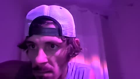 et528007 online show from 12-18-25, 01:50