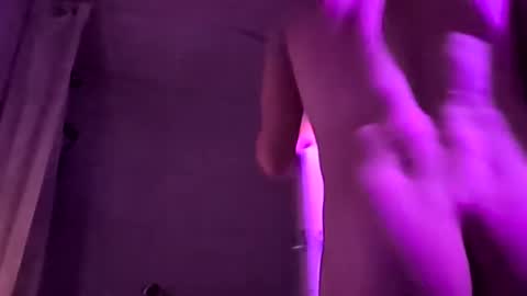 Snapshot of et528007 chatting on 12-21-25, 12:12 et528007 online show from 12-21-25, 12:12