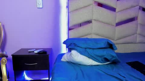 Snapshot of eterea_blow chatting on 01-13-25, 09:19 Eterea online show from 01-13-25, 09:19