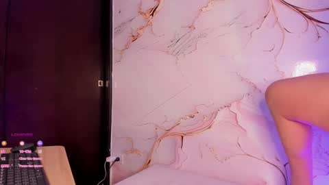 Snapshot of eterea_blow chatting on 09-17-25, 02:35 Eterea online show from 09-17-25, 02:35