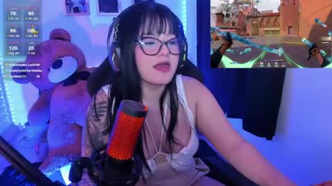 Aura online show from 04-19-26, 06:10