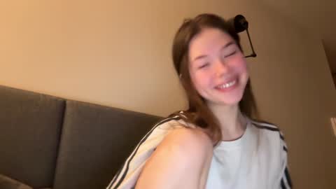 Snapshot of eternal_infinite chatting on 01-14-25, 03:15 nika 3 online show from 01-14-25, 03:15