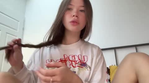 Snapshot of eternal_infinite chatting on 10-31-25, 01:45 nika 3 online show from 10-31-25, 01:45