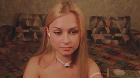 Sophia online show from 06-12-26, 11:35