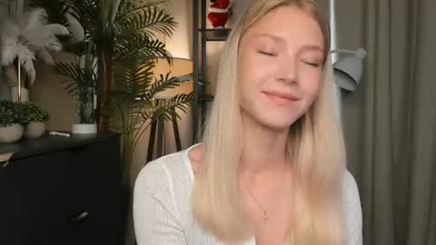Natalie online show from 07-10-26, 06:39