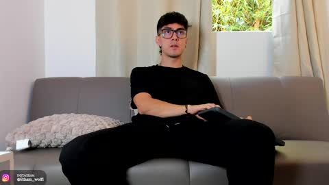 etham_wolf1 online show from 04-24-26, 05:59