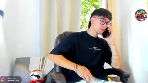 Snapshot of etham_wolf1 chatting on 06-29-26, 06:30 etham_wolf1 online show from 06-29-26, 06:30
