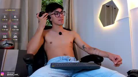 Snapshot of etham_wolf1 chatting on 07-18-26, 07:39 etham_wolf1 online show from 07-18-26, 07:39