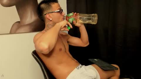 Ethan - Independent model online show from 01-18-26, 09:40