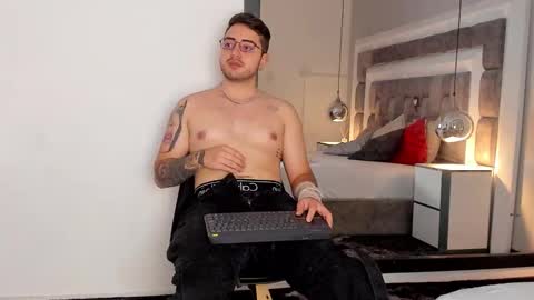 ethan_greys online show from 11-30-25, 03:54