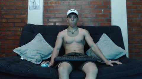 Snapshot of ethan_noir chatting on 01-21-25, 01:18 Ethan Noir online show from 01-21-25, 01:18