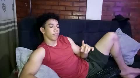 Snapshot of ethan_noir chatting on 01-31-25, 07:39 Ethan Noir online show from 01-31-25, 07:39