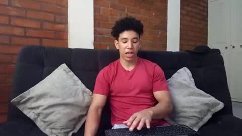 Snapshot of ethan_noir chatting on 02-01-25, 07:13 Ethan Noir online show from 02-01-25, 07:13