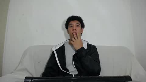 Snapshot of ethan_noir chatting on 02-21-25, 06:26 Ethan Noir online show from 02-21-25, 06:26