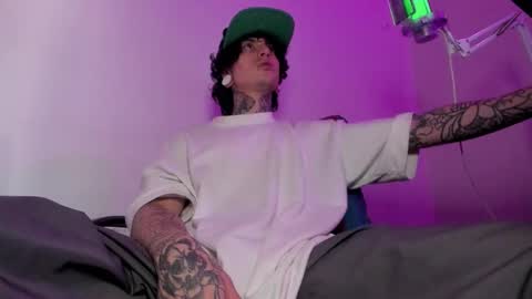 Snapshot of ethan_sykes chatting on 10-28-25, 03:25 Ethan sykes online show from 10-28-25, 03:25