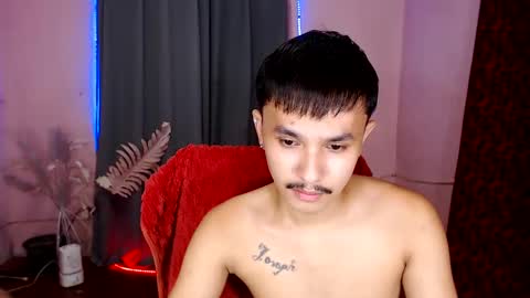 Snapshot of ethan_uwuxx chatting on 01-08-25, 05:37 DAVE online show from 01-08-25, 05:37