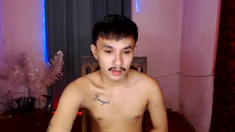 Snapshot of ethan_uwuxx chatting on 01-15-25, 05:37 DAVE online show from 01-15-25, 05:37