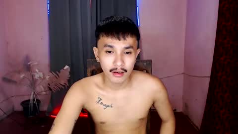 Snapshot of ethan_uwuxx chatting on 01-21-25, 09:35 DAVE online show from 01-21-25, 09:35