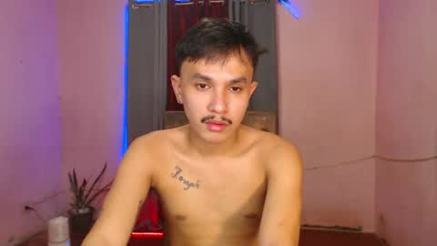 Snapshot of ethan_uwuxx chatting on 02-21-25, 02:06 DAVE online show from 02-21-25, 02:06