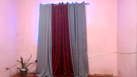 Snapshot of ethan_uwuxx chatting on 02-26-25, 06:54 DAVE online show from 02-26-25, 06:54