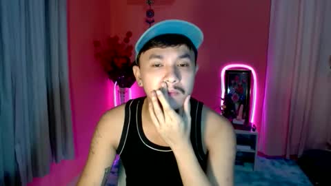 Snapshot of ethan_uwuxx chatting on 09-24-25, 10:51 DAVE online show from 09-24-25, 10:51