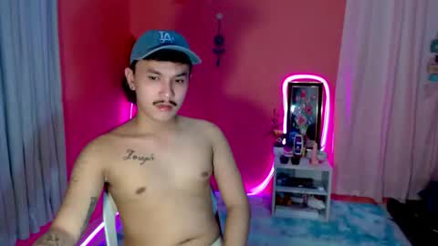 Snapshot of ethan_uwuxx chatting on 10-05-25, 12:42 DAVE online show from 10-05-25, 12:42