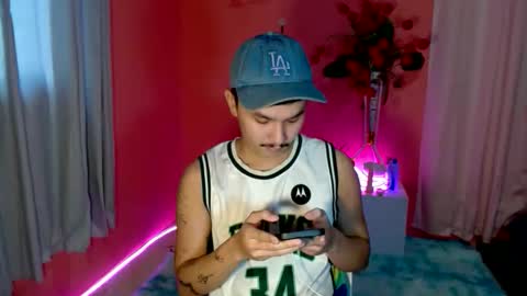 Snapshot of ethan_uwuxx chatting on 10-12-25, 01:26 DAVE online show from 10-12-25, 01:26