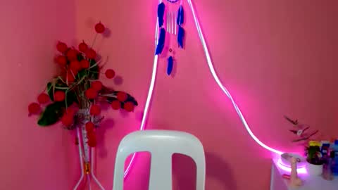 Snapshot of ethan_uwuxx chatting on 10-17-25, 03:20 DAVE online show from 10-17-25, 03:20