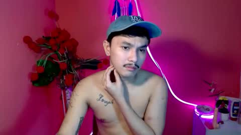 Snapshot of ethan_uwuxx chatting on 10-21-25, 04:57 DAVE online show from 10-21-25, 04:57