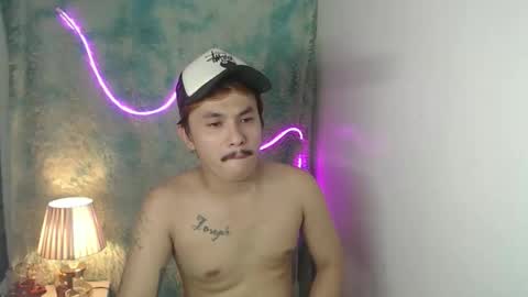 Snapshot of ethan_uwuxx chatting on 02-09-26, 07:12 DAVE online show from 02-09-26, 07:12